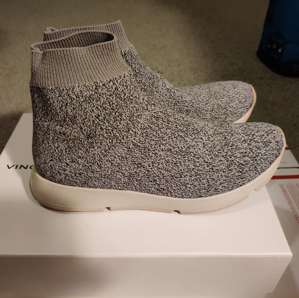 Vince Tyra Grey knit sock shoe size 8